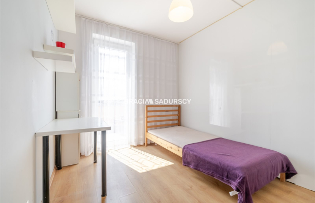 M 50M2 / 3 POKOJE / BALKON / GARAŻ / ZIELONO