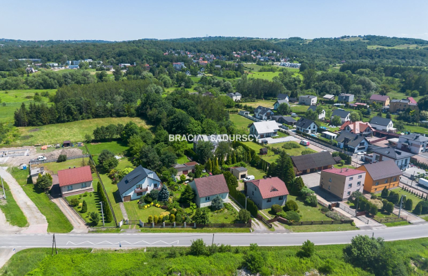 Dom z dużą działką budowlaną. Rzozów 87 arów.