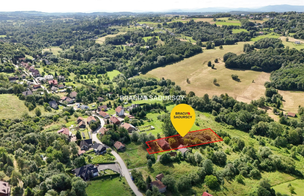 Budowlana działka w Golkowicach, Prąd, gaz, woda