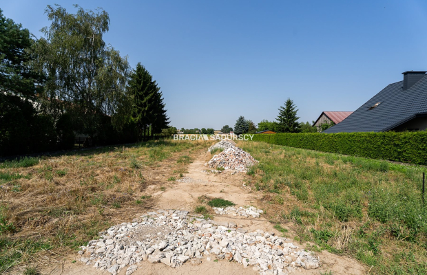 Działka budowlana / MPZP / media / MR2