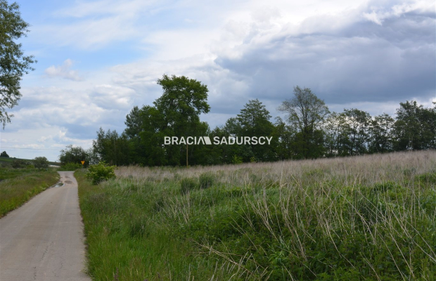 Działka budowlano-rolna o pow.: 1622 m2