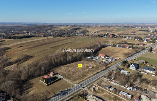 Maszków, 2,5 km od S7 | 1,1 ha Usługi | Przy trasie 772 I Zgoda na lokalizację zjazdu   

   LOKALIZACJA STRATEGICZNA:  Grunt i