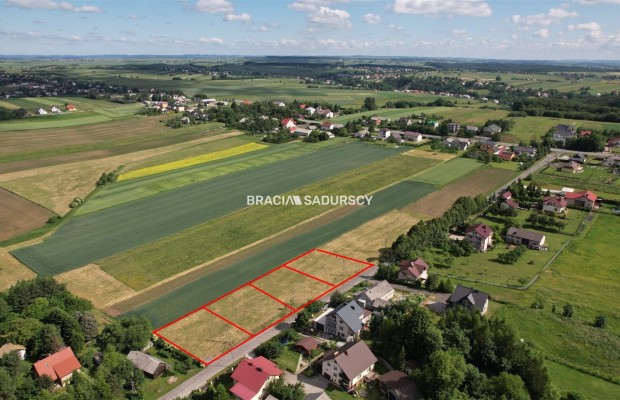 Działki budwlane o pow.  900 m2 w Jerzmanowich