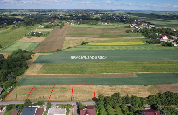 Działki budwlane o pow.  900 m2 w Jerzmanowich