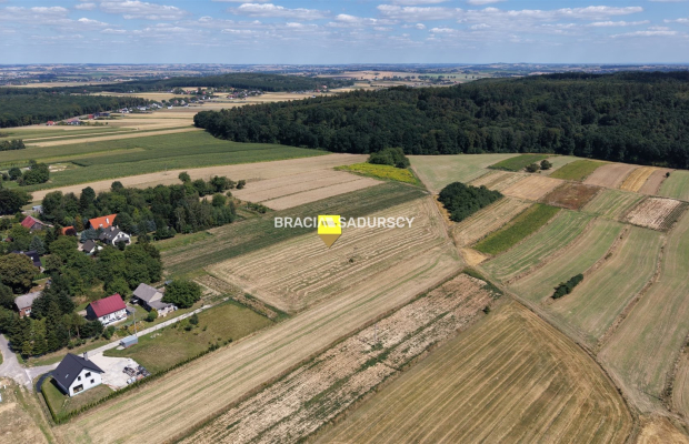 Duża działka inwestycyjna pod Krakowem - 1,5 km od S7 (węzeł Widoma) | Potencjał przekształcenia | Opcja zakupu 8 414 m² gruntu
