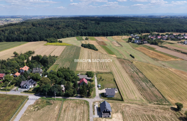 Duża działka inwestycyjna pod Krakowem - 1,5 km od S7 (węzeł Widoma) | Potencjał przekształcenia | Opcja zakupu 8 414 m² gruntu