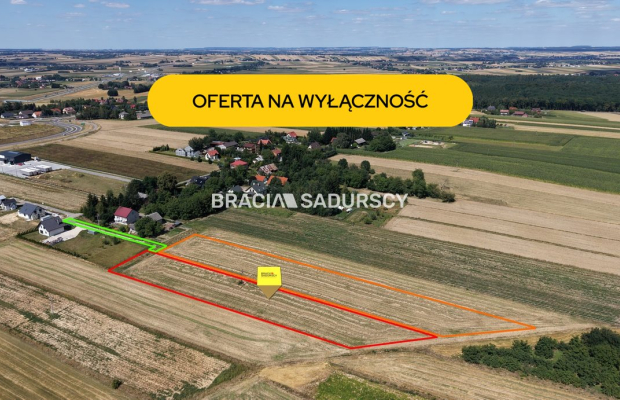 Duża działka z ogromnym potencjałem wzrostu wartości - tylko 1,5 km od węzła S7 i 15 min od Krakowa!   

 Szukasz bezpiecznej l