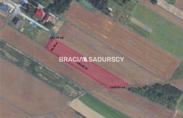 Duża działka z ogromnym potencjałem wzrostu wartości - tylko 1,5 km od węzła S7 i 15 min od Krakowa!   

 Szukasz bezpiecznej l