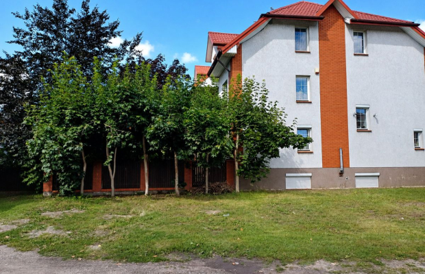 Dom na sprzedaż w Suwałkach – 247 m², 9 pokoi