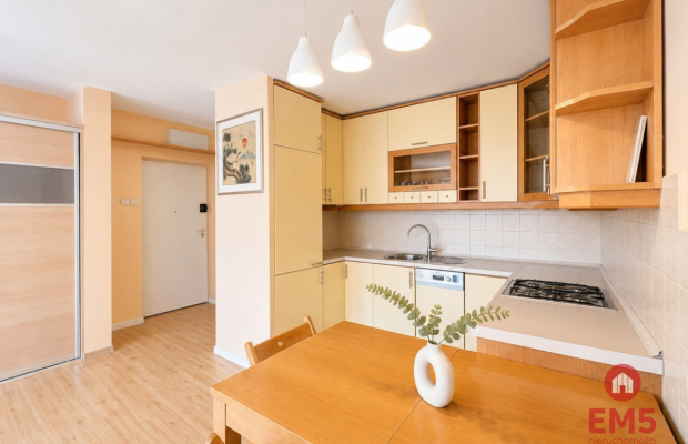 68,5 m² | 3 pokoje | Cegła | 2 balkony