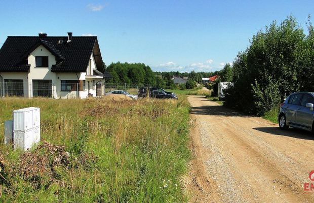 Działka 1458 m2 w Henrykowie