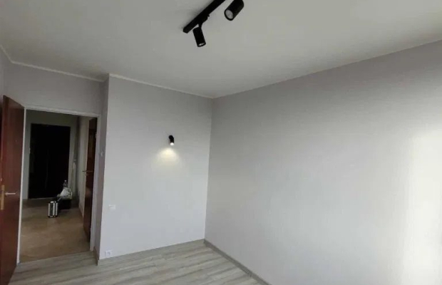 2-pokojowe mieszkanie z balkonem os.Sikornik 