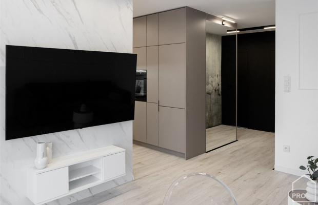 Stylowy apartament z ogródkiem os.Karolinki