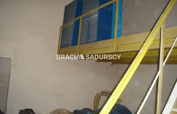 *Zdjęcia należą do właściciela oferty.   
 
Do wynajęcia hala produkcyjna leżąca w Skawinie. 

 Hala o powierzchni 700m² idealn