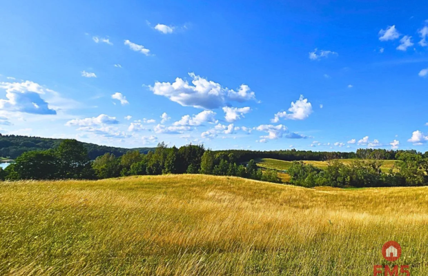 Działka budowlana pod usługi turystyczne - Mazury
