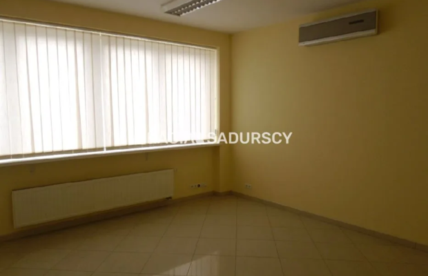 *Zdjęcia należą do właściciela oferty.   

   Do wynajęcia reprezentacyjny lokal biurowy klasy A o powierzchni 180 m² znajdując