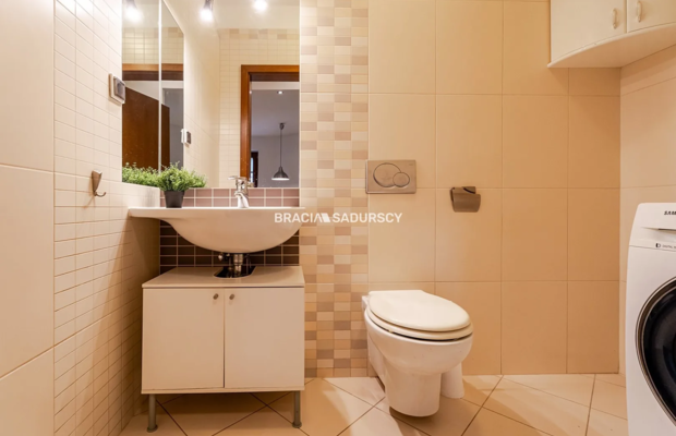 Duże 3 pokoje 79,8 m² | balkon | komórka | garaż | Wierzyńskiego | Kraków   

 Na sprzedaż przestronne mieszkanie 3-pokojowe o 