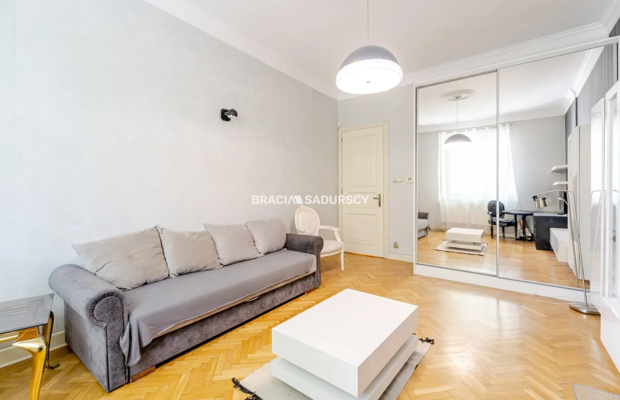Apartament z duszą tuż przy Plantach, klima, winda