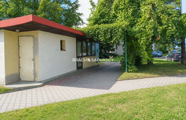 WOLNOSTOJĄCY KIOSK HANDLOWY | PETÖFIEGO | NOWA HUT