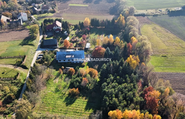 Wolnostojący dom ok. 600 m2