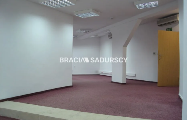 *Zdjęcia należą do właściciela oferty.    
     
Powierzchnie biurowe do wynajęcia w bardzo dobrym, ruchliwym miejscu w Krakowi