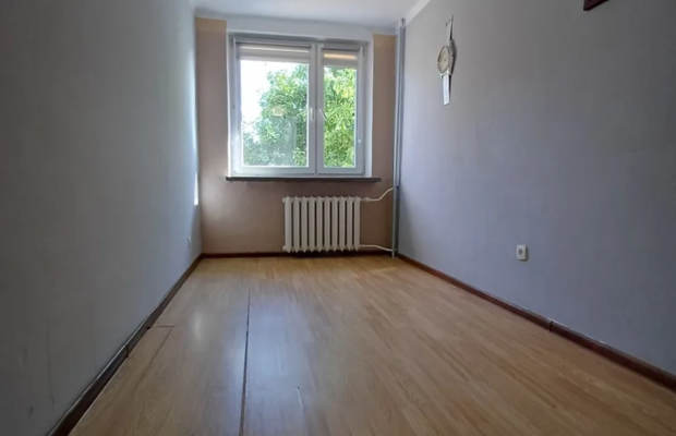 Przestronne mieszkanie z potencjałem-centrum Sejn