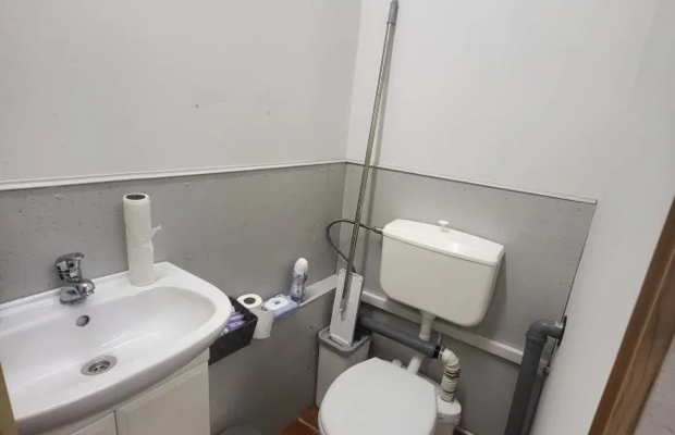Lokal handlowy usługowy biurowy w centrum Płot