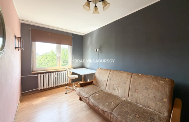 4 osobne pokoje, balkon, oddzielna kuchnia