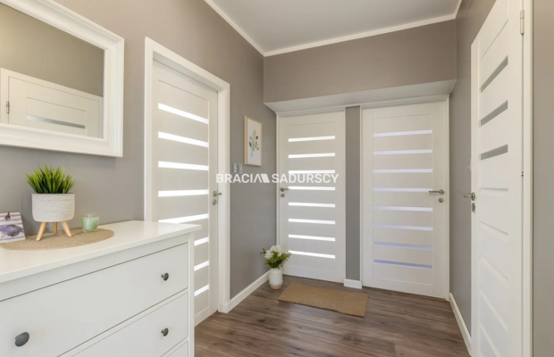 Wolnostojący dom Opatkowice-180 m² działka 11arów