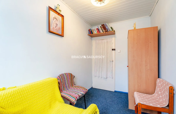 Bieńczyce, osiedle Strusia. 3 pokojowe mieszkanie o pow. 45,42 m 2 .            
          Mieszkanie do remontu, na  3  piętrz