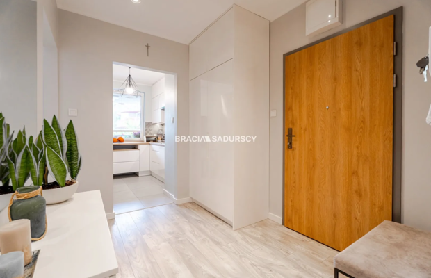 SERENADA|3POK|PARKING|BALKON|58,60M