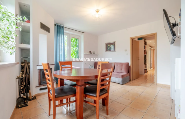 3 pokoje z ogrodem 130 m² i kominkiem