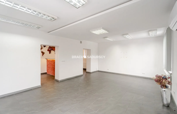 Przestronny lokal usługowy 270 m² – Zakopiańska