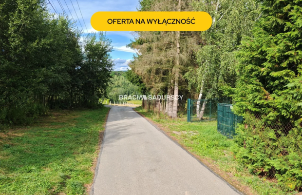 *zdjęcia należą do właściciela oferty.  
LEWNIOWA, GMINA GNOJNIK, DZIAŁKA BUDOWLANA POD ZABUDOWĘ JEDNORODZINNĄ I USŁUGOWĄ O POW