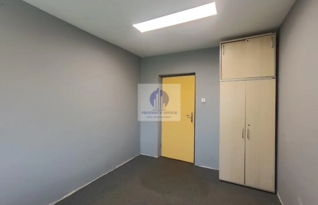 Włochy: lokal biurowy 15,30 m2 do wynajęcia
