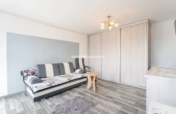 3 pok/ duży balkon/ winda/ ul. Walerego Sławka.