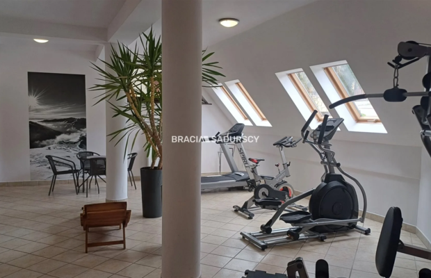 Dwupoziomowy Apartament z Widokiem na Giewont w Kościelisku   

 Oferujemy  na sprzedaż lub na wynajem długoterminowy  przestro