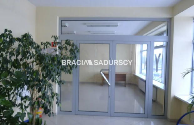 *Zdjęcia należą do właściciela oferty.   

   Do wynajęcia reprezentacyjny lokal biurowy klasy A o powierzchni 180 m² znajdując