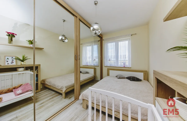 Mieszkanie 3-pokojowe 61m2,4 piętro,winda,