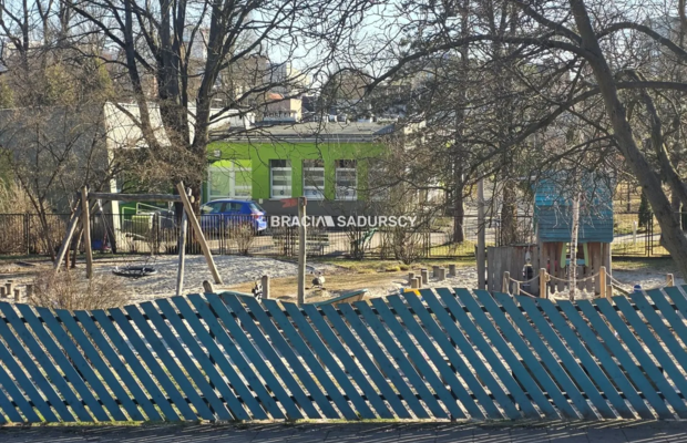 Dwupokojowe jasne mieszkanie w centrum.