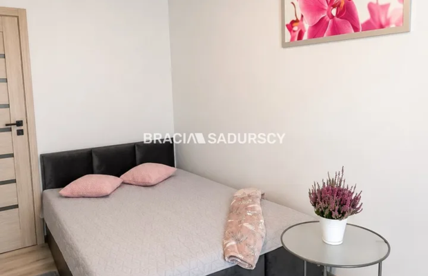2 pokoje, balkon, miejsce postojowe, piwnica