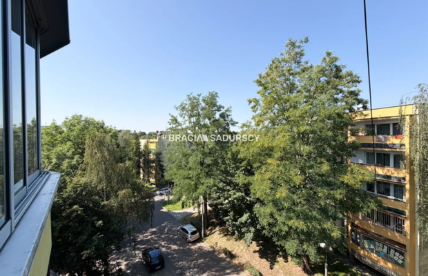 4 osobne pokoje, balkon, oddzielna kuchnia