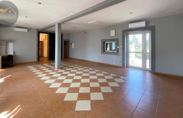 Lokal 84m2 z miejscem parkingowym