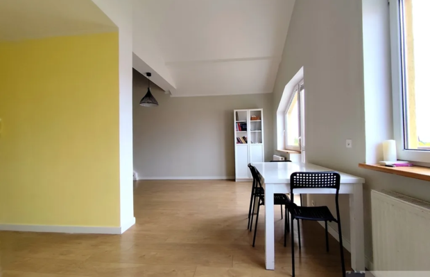 Do sprzedaży dwa pokoje z dużym balkonem