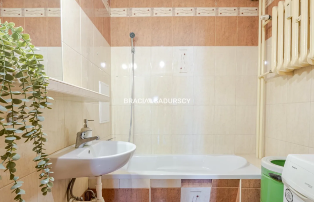 Czyżyny – 3 pokoje z balkonem i piwnicą