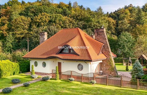 DOM MYŚLENICE WYSOKI STANDRAD DUŻA DZIAŁKA 1950M2