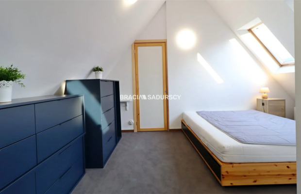 Dwupoziomowy Apartament z Widokiem na Giewont w Kościelisku   

 Oferujemy  na sprzedaż lub na wynajem długoterminowy  przestro