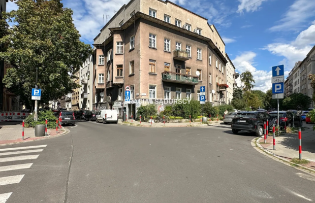 Wygodne ciche mieszkanie obok Parku Krakowskiego.