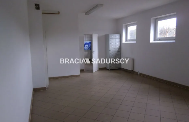 *Zdjęcia należą do właściciela oferty.     
 
Okolice Myślenic    

   Do wynajęcia hala produkcyjno-biurowa z 2004 roku    

 