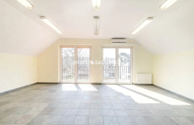 Budynek handlowo-mieszkanly Centrum Skawiny